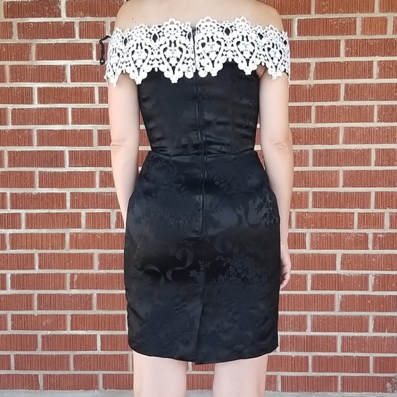Vintage Black & White Lace Dress - Picture 3 of 10